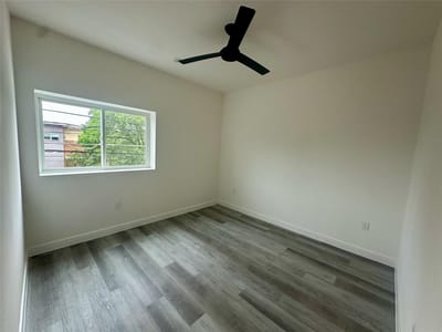Primary bedroom at 1309 Chicon St Unit #202 - 1 bed 1 bath home