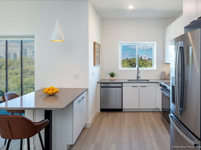 Photo 2 of 20 at 1309 Chicon ST Unit #503 - 1 bed 1 bath home