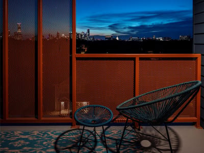 Photo 5 of 20 at 1309 Chicon ST Unit #503 - 1 bed 1 bath home