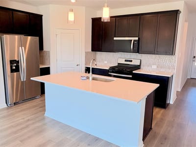 Photo 2 of 17 at 131 Coopers Hawk CRST - 5 bed 3 bath home