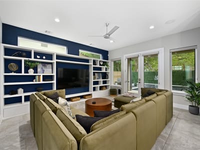 Primary bedroom at 1310 Comal St - 6 bed 3 bath home