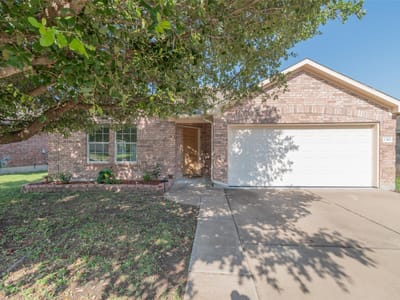 Property photo 2 at 1310 Rainbow Parke DR - 4 bed 2 bath home