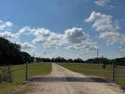 Photo 4 of 15 at 13115 Schoenemann RD - Carmine, Carmine, TX