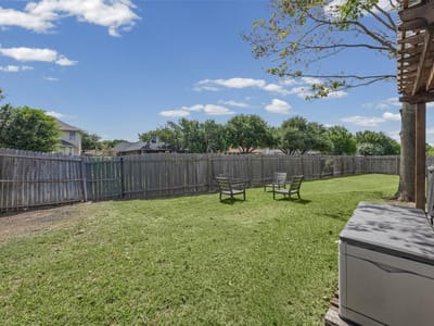 Primary bedroom at 1313 Laurelleaf DR - 3 bed 2 bath home