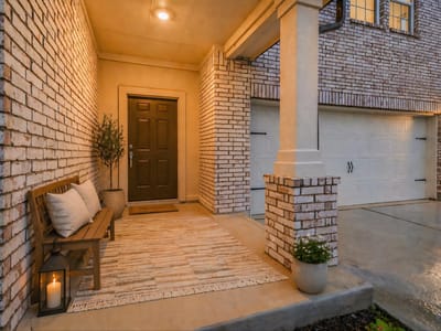 Living area at 1317 Aquilla DR - 5 bed 3 bath home