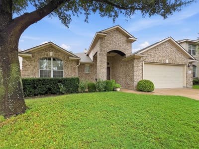 Living area at 1317 Irish Moss TRL - 3 bed 2 bath home