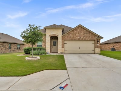 Property photo 3 at 132 Cinnamon LOOP - 5 bed 2 bath home