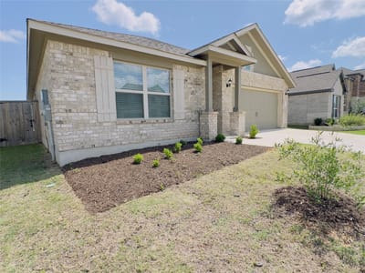 Living area at 132 Periwinkle LN - 3 bed 2 bath home