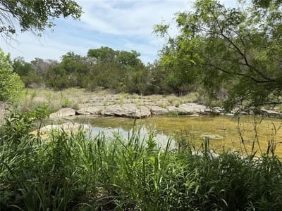 Property photo 3 at 132 Quiet Oak CV - Rio Ancho Sec Ii, Liberty Hill, TX