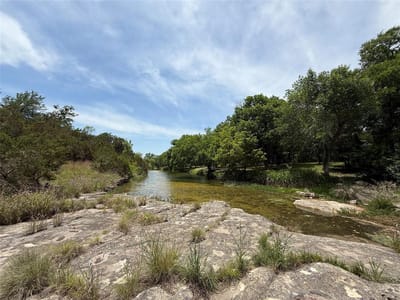 Property photo 4 at 132 Quiet Oak CV - Rio Ancho Sec Ii, Liberty Hill, TX