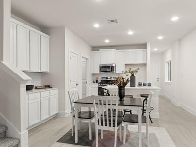 Property photo 4 at 132 Whinny WAY - 4 bed 2 bath home