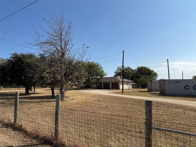 Photo 5 of 8 at 13200 IH 35 Highway - Jarrell, Jarrell, TX