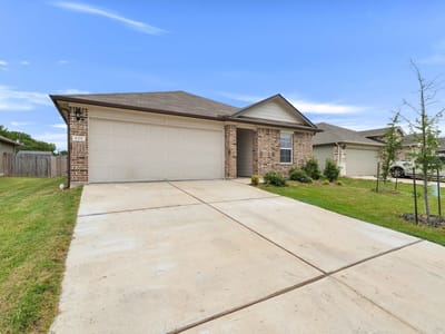 Property photo 2 at 1321 Camden LN - 4 bed 2 bath home