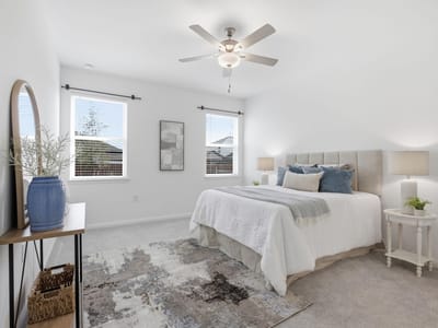 Living area at 1325 Alana Falls Ave - 3 bed 2 bath home