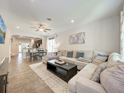 Living area at 1325 Central Park CT - 3 bed 2 bath home