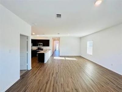 Property photo 3 at 133 Akela WAY - 6 bed 2 bath home