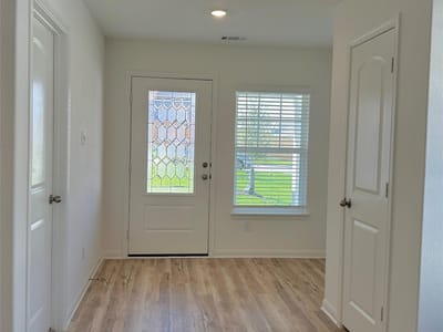 Living area at 133 Captain Dooley LN - 3 bed 2 bath home