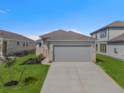 Living area at 133 Hatari TRL - 3 bed 2 bath home