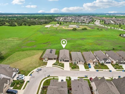 Living area at 133 Plumbago LOOP - 3 bed 2 bath home