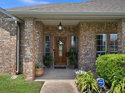 Property photo 4 at 133 Sentry PT - 3 bed 2 bath home