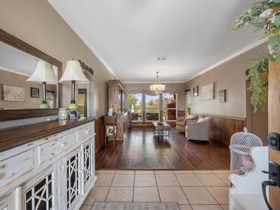 Property photo 5 at 133 Sentry PT - 3 bed 2 bath home