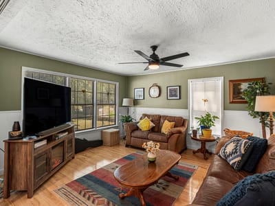 Primary bedroom at 133 Sherwood ST - 6 bed 2 bath home