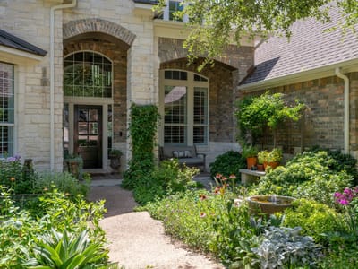 Living area at 13315 Country Lake DR - 5 bed 3 bath home