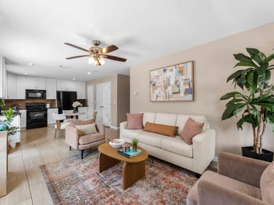 Property photo 5 at 13323 Villa Park Dr Unit B Unit #B - 3 bed 2 bath home