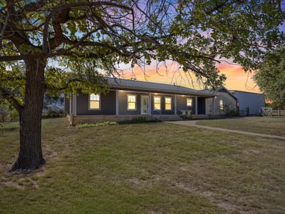 Living area at 1336 S Fm 1174 - 3 bed 2 bath home