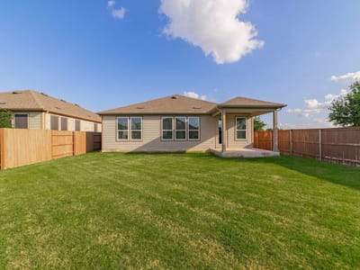 Living area at 134 Thistle TRL - 3 bed 2 bath home