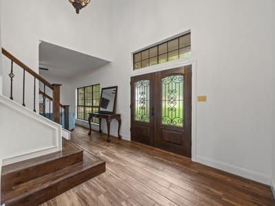 Living area at 1341 Meadowild DR - 4 bed 2 bath home
