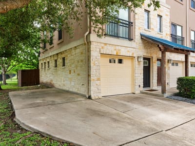 Living area at 13420 Lyndhurst ST Unit #801 - 3 bed 2 bath home