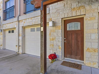 Living area at 13420 Lyndhurst ST Unit #807 - 2 bed 2 bath home