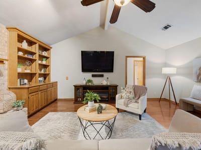 Living area at 1346 Amistad DR - 6 bed 4 bath home