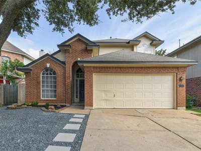 Living area at 13460 Athens TRL - 4 bed 2 bath home