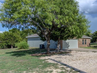 Kitchen at 135 Valle Verde Dr - 3 bed 2 bath home