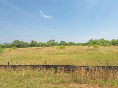 Living area at 1350 FERGUSON Loop - COOL WATER ACRES, Dale, TX