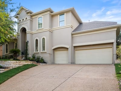 Living area at 13500 Coleto Creek TRL - 5 bed 5 bath home