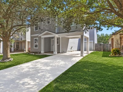 Property photo 2 at 13521 Sea Biscuit DR - 3 bed 2 bath home