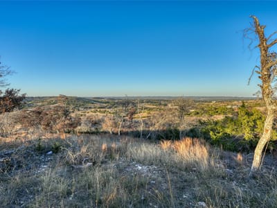 Living area at 136 & 137 Falling Oak Dr - MAJESTIC HILLS RANCH, Blanco, TX