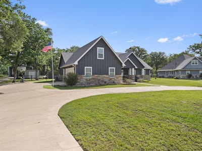 Living area at 136 Fawn HOLW - 3 bed 2 bath home