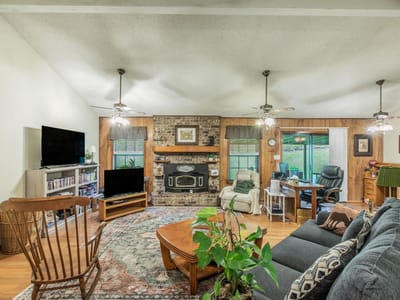 Living area at 136 Redbird LN - 3 bed 2 bath home