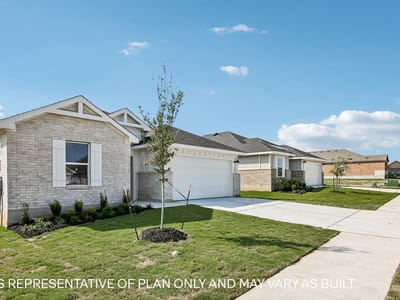 Property photo 3 at 136 Southridge TRL - 4 bed 2 bath home