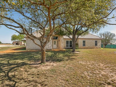 Living area at 13639 Abrahamson RD - 3 bed 2 bath home