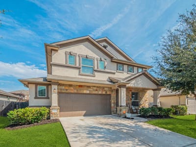 Living area at 1366 Heep RUN - 5 bed 3 bath home