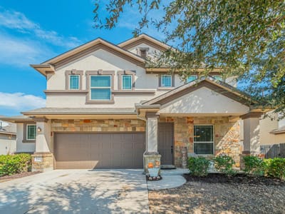 Living area at 1366 Heep RUN - 5 bed 3 bath home