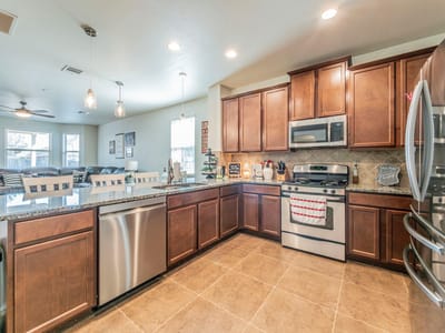 Primary bedroom at 1366 Heep RUN - 5 bed 3 bath home
