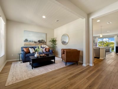 Living area at 137 Broken Oak DR - 3 bed 2 bath home