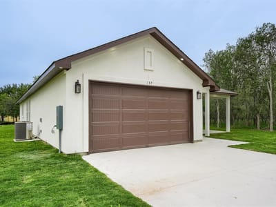 Living area at 137 E Pauwela LN - 4 bed 2 bath home