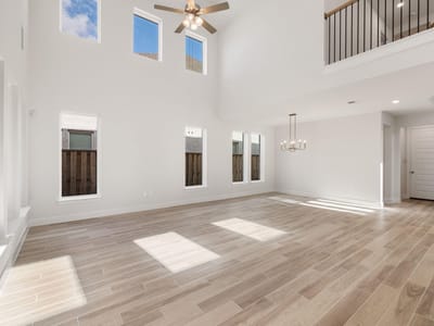 Property photo 4 at 137 Emerald Grove DR - 4 bed 3 bath home